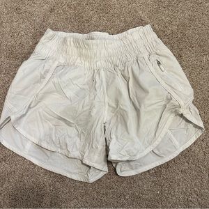 lululemon tracker shorts